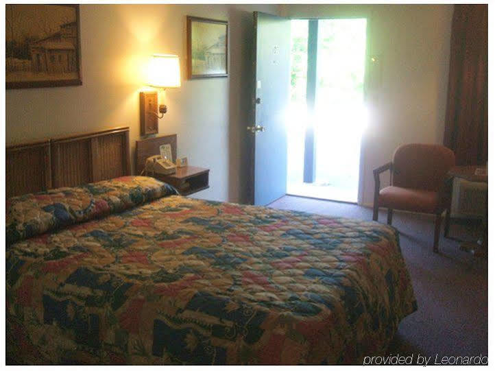 Scottish Inns Motel - 오사지비치 객실 사진