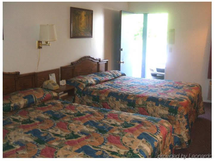 Scottish Inns Motel - 오사지비치 객실 사진